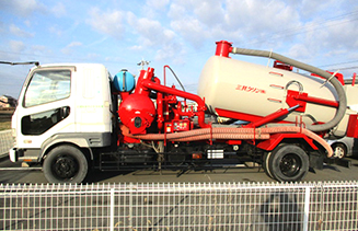 バキュームカー